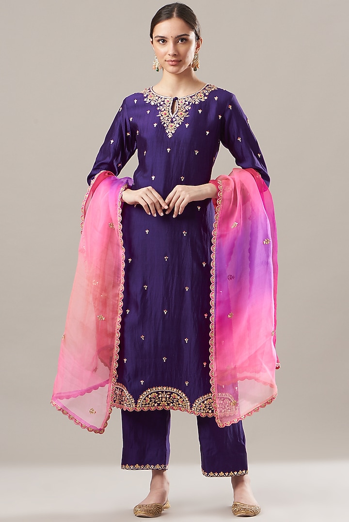 Purple Embroidered Kurta Set by SURBHI SHAH at Pernia's Pop Up Shop