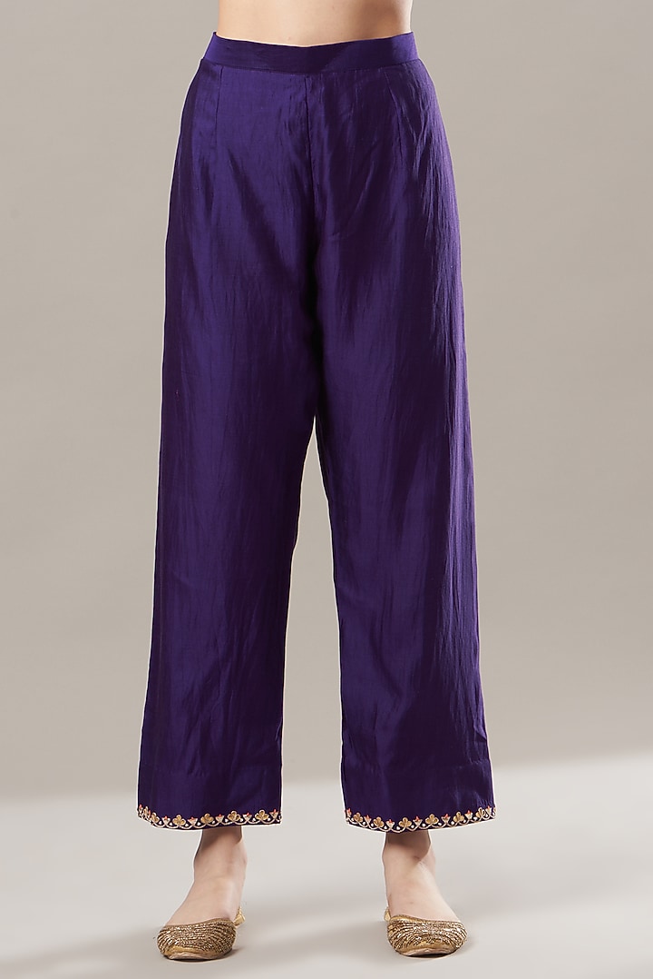 Purple Embroidered Kurta Set by SURBHI SHAH at Pernia's Pop Up Shop