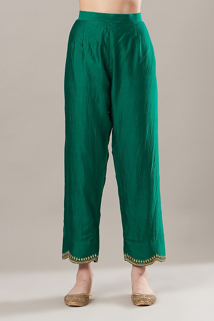 Bottle Green Embroidered Kurta Set by SURBHI SHAH at Pernia's Pop Up Shop