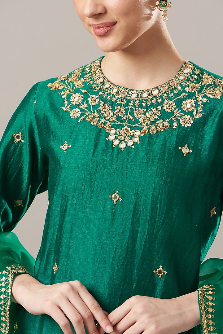 Bottle Green Embroidered Kurta Set by SURBHI SHAH at Pernia's Pop Up Shop