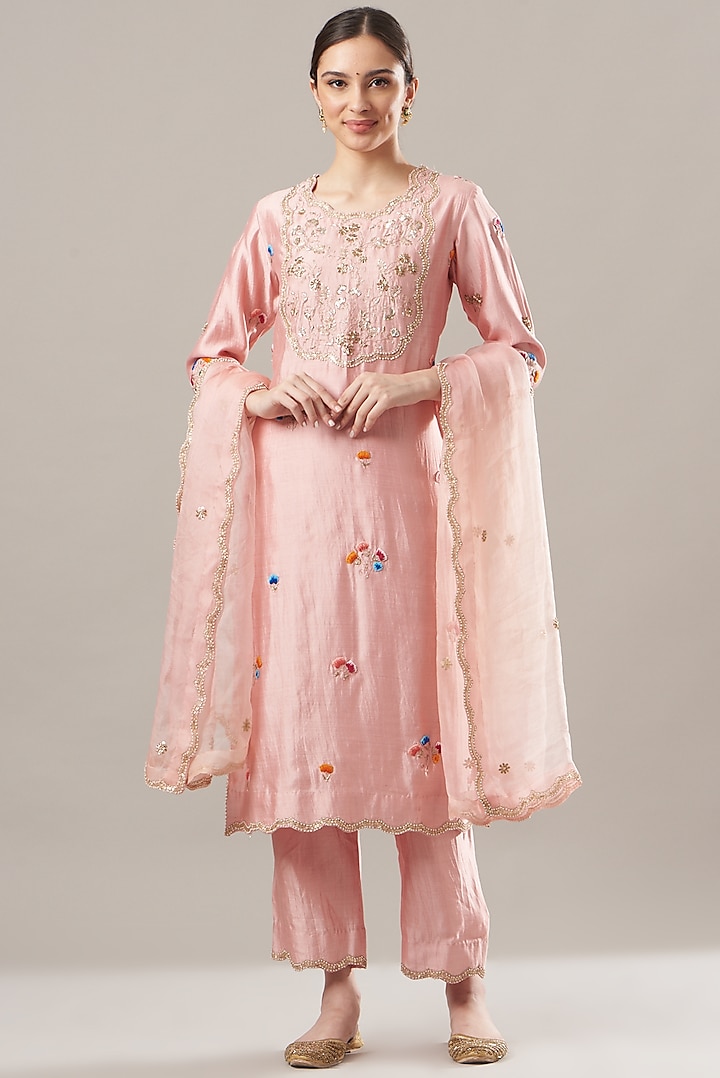 Rose Gold Kurta Set With Embroidery by SURBHI SHAH