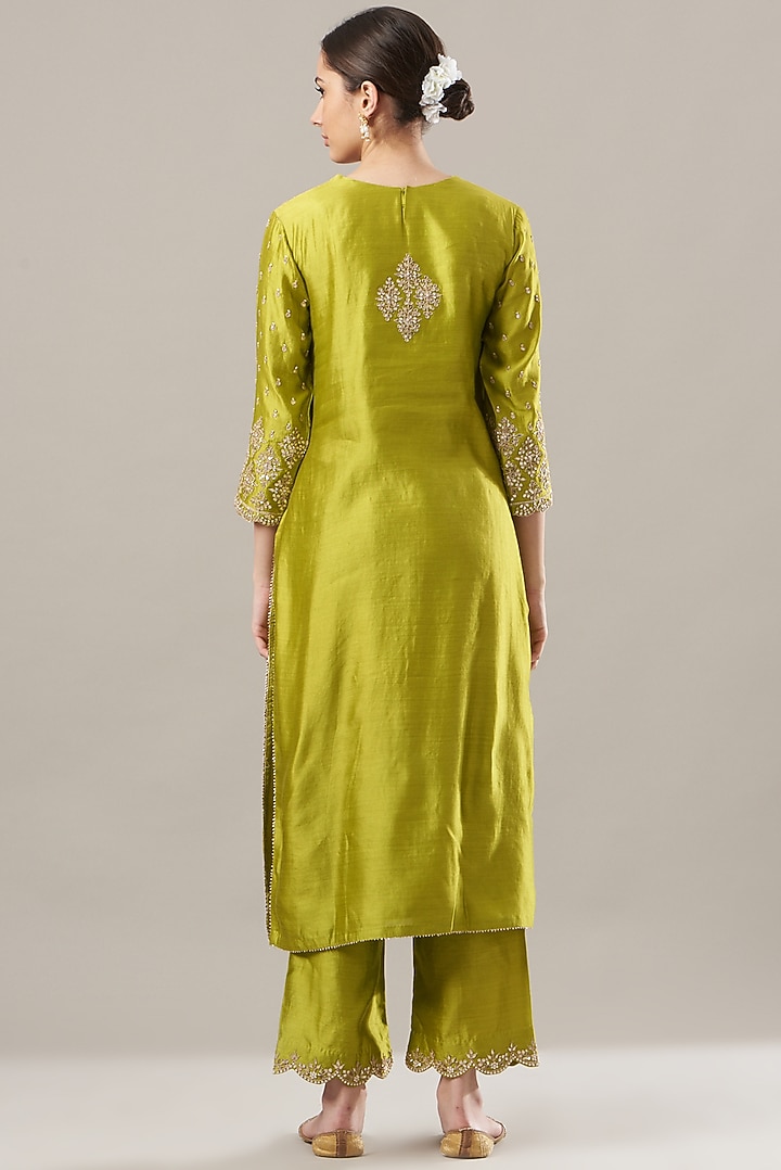 Green Kurta Set With Embroidery by SURBHI SHAH at Pernia's Pop Up Shop