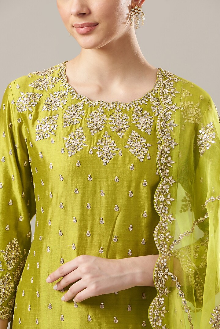 Green Kurta Set With Embroidery by SURBHI SHAH at Pernia's Pop Up Shop