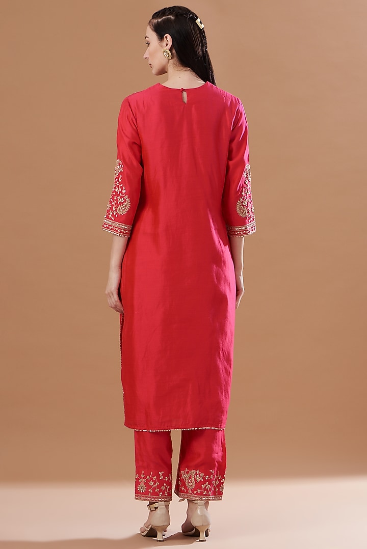 Red Embroidered Kurta Set by SURBHI SHAH at Pernia's Pop Up Shop