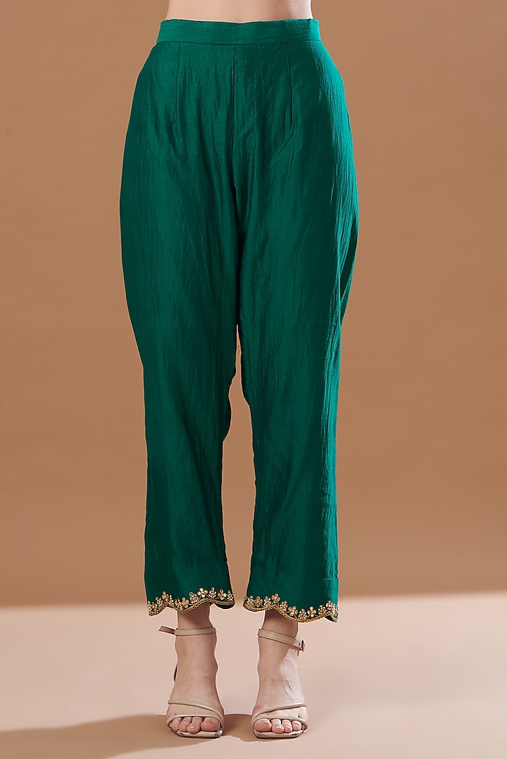 Bottle Green Embroidered Kurta Set by SURBHI SHAH at Pernia's Pop Up Shop