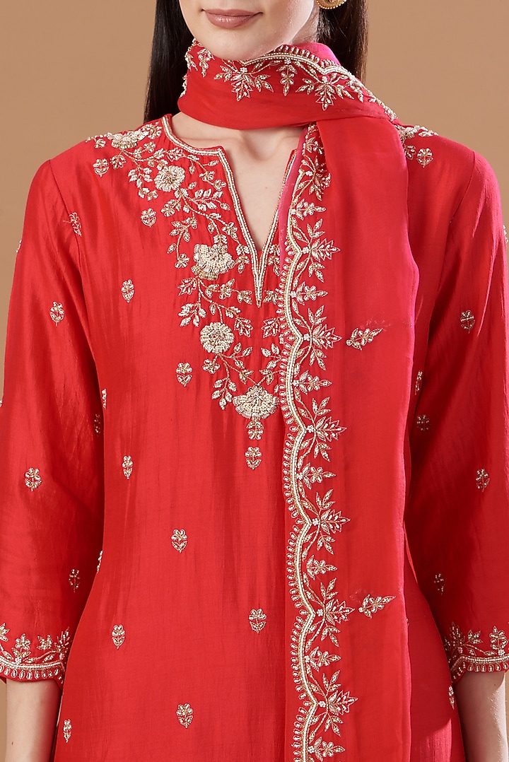Red Hand Embroidered Kurta Set by SURBHI SHAH at Pernia's Pop Up Shop