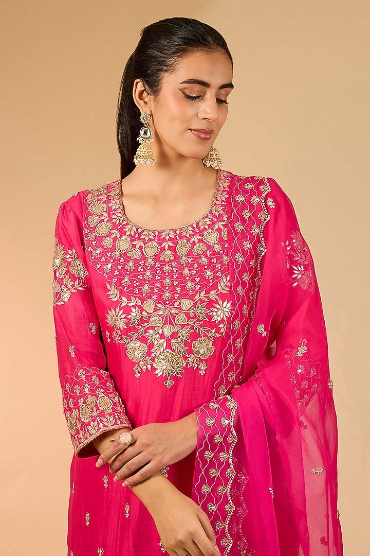 Strawberry Red Spun Silk Marori Work Kurta Set by Surbhi Shah at Pernia's Pop Up Shop