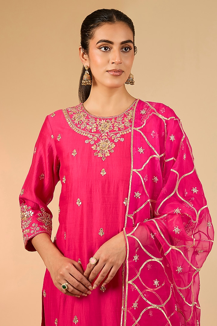 Strawberry Red Spun Silk Gota Work Kurta Set by Surbhi Shah at Pernia's Pop Up Shop