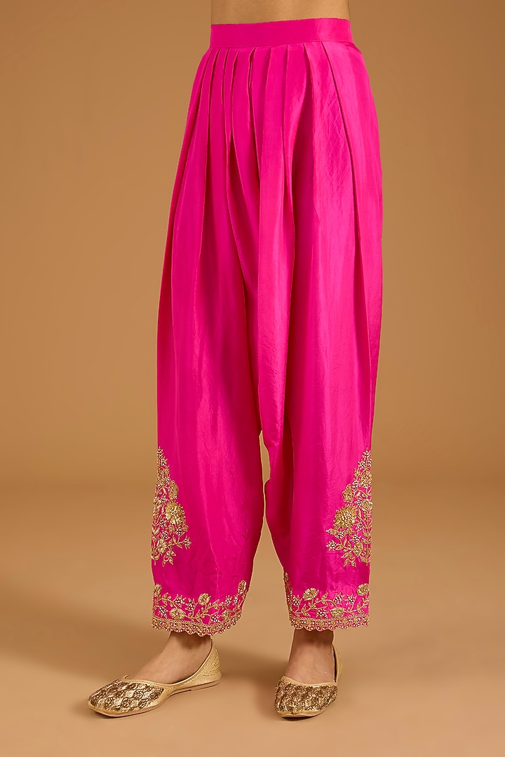 Old Rose Velvet Marori Hand Embroidered Kurta Set by SURBHI SHAH at Pernia's Pop Up Shop