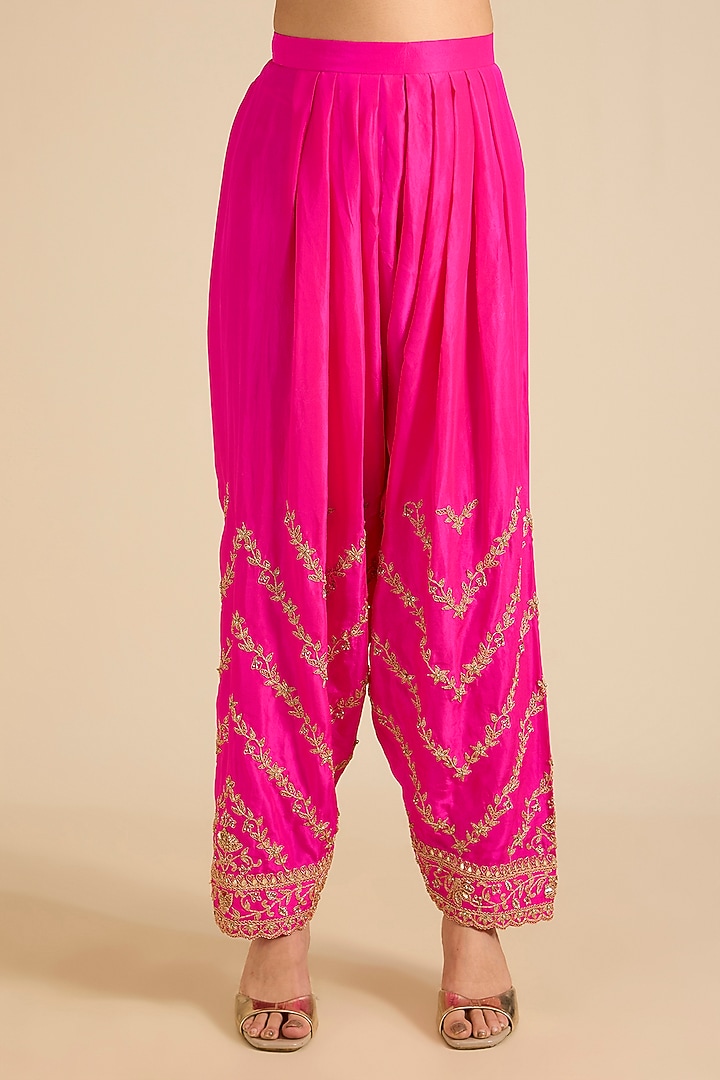 Black & Hot Pink Velvet Embroidered Kurta Set by SURBHI SHAH at Pernia's Pop Up Shop