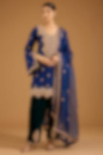 Navy Blue Velvet Marori Hand Embroidered Kurta Set by SURBHI SHAH at Pernia's Pop Up Shop