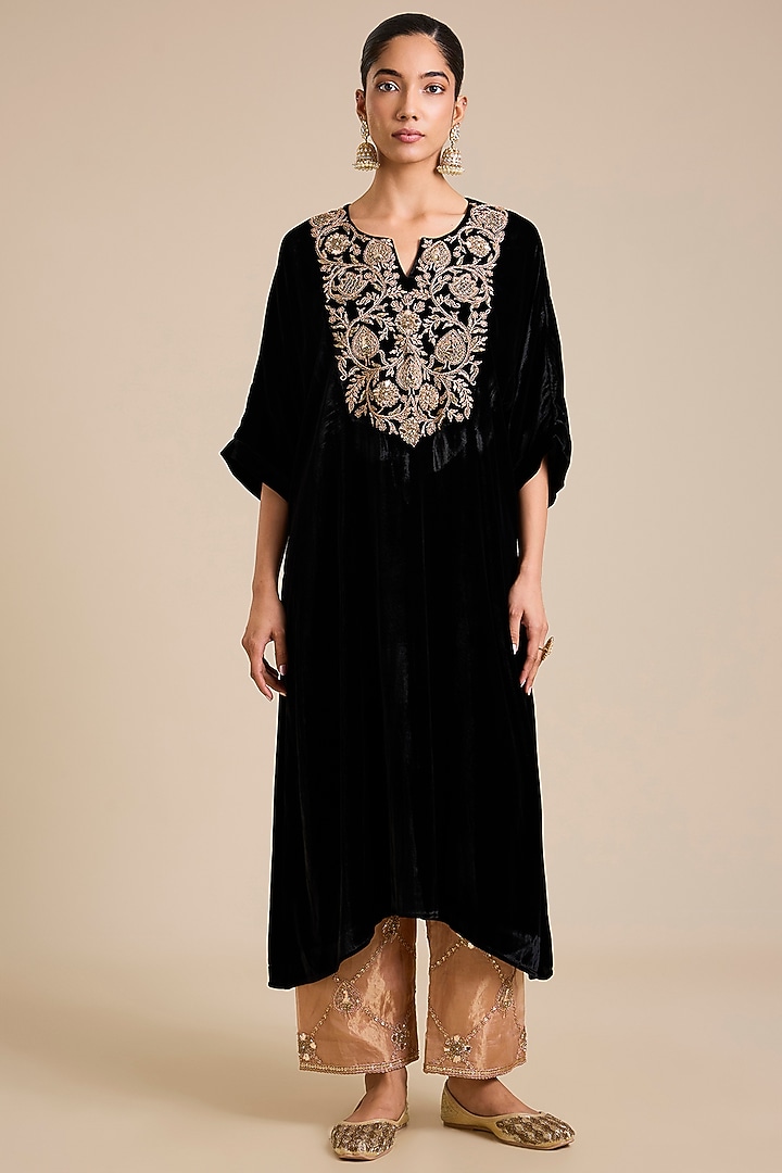 Black & Golden Velvet Kaftan Set by Surbhi Shah at Pernia's Pop Up Shop