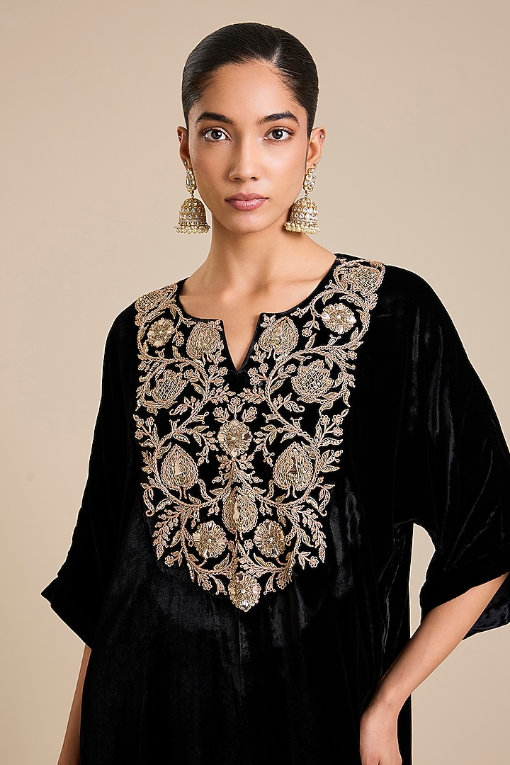 Black & Golden Velvet Kaftan Set by Surbhi Shah at Pernia's Pop Up Shop