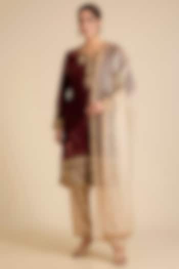 Brown & Champagne Velvet Embroidered Kurta Set by SURBHI SHAH at Pernia's Pop Up Shop