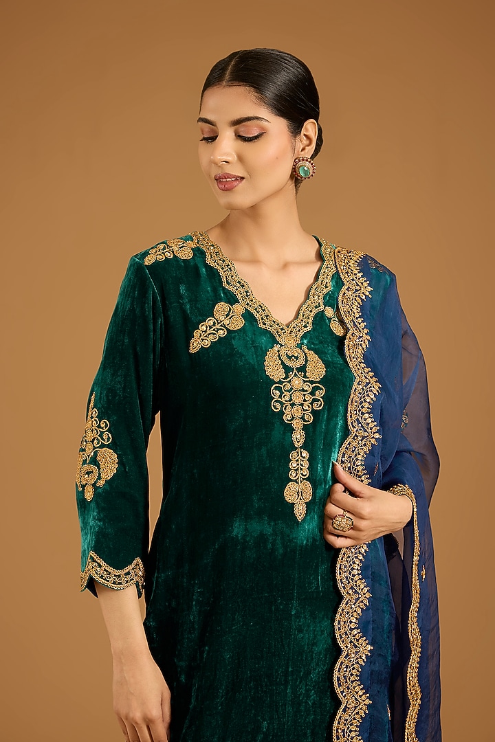 Emerald Green Velvet Marori Embroidered Kurta Set by SURBHI SHAH at Pernia's Pop Up Shop