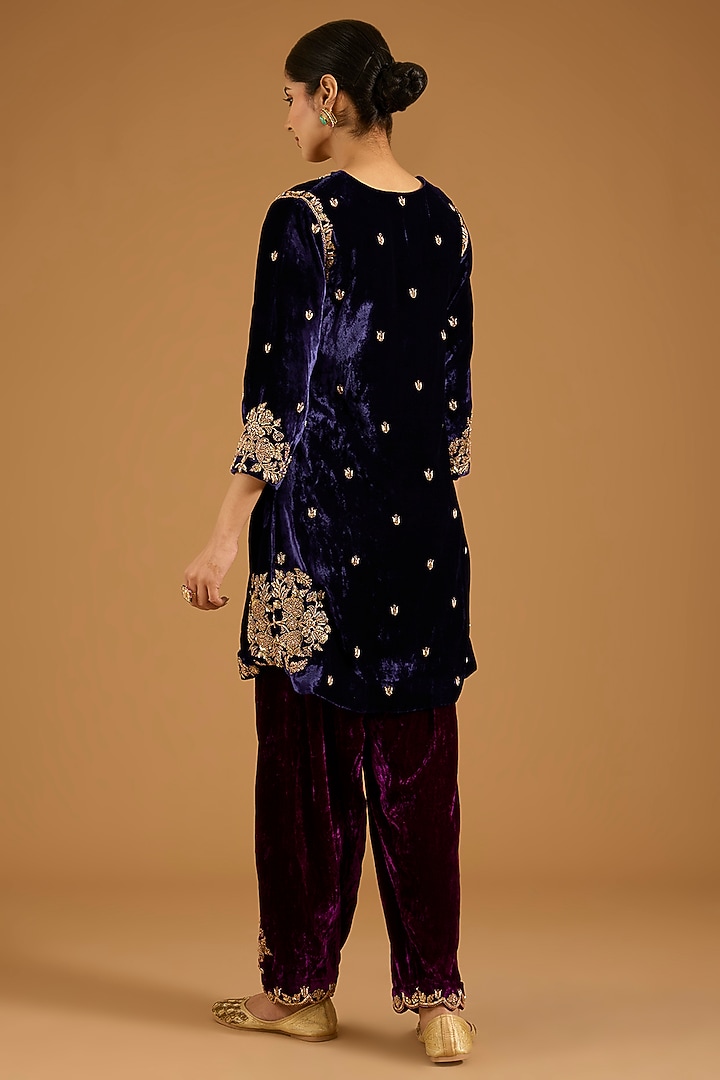 Purple Velvet Marori Embroidered Kurta Set by SURBHI SHAH at Pernia's Pop Up Shop