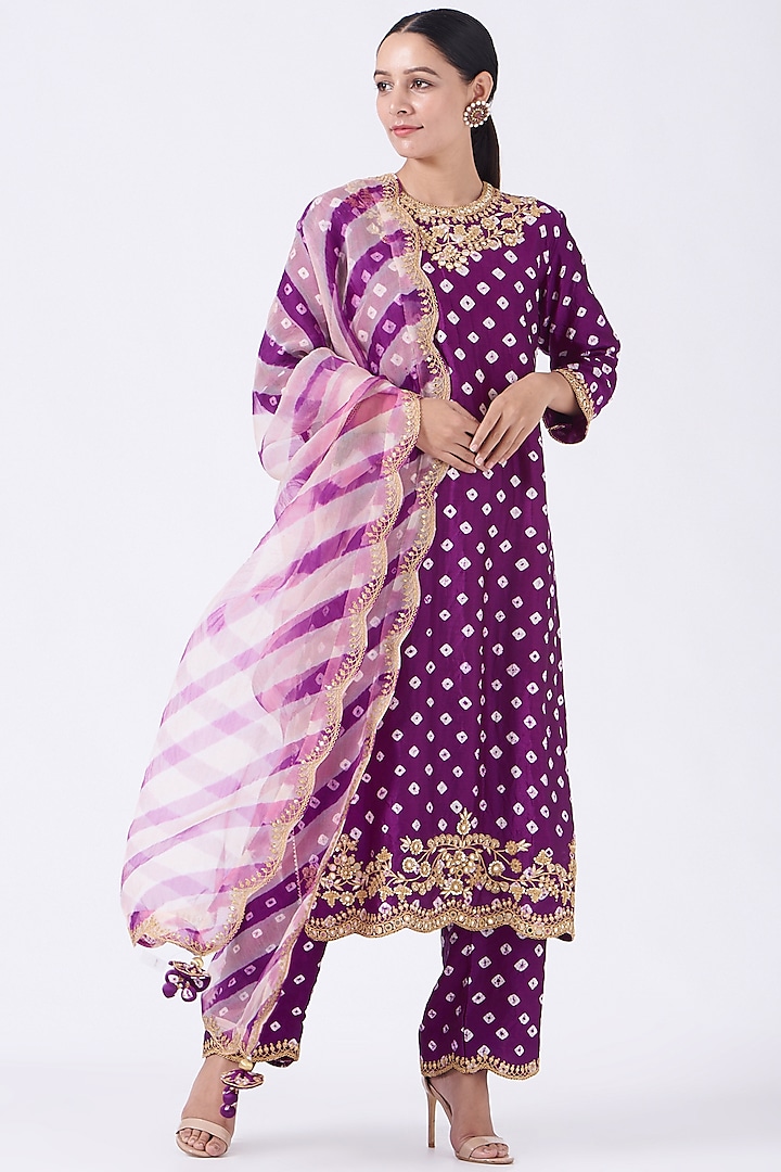 Purple Hand Embroidered Kurta Set by SURBHI SHAH at Pernia's Pop Up Shop