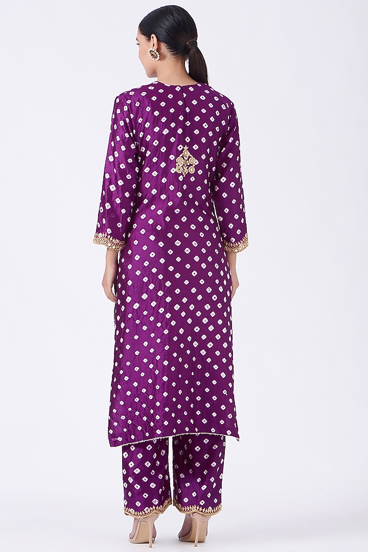 Purple Hand Embroidered Kurta Set by SURBHI SHAH at Pernia's Pop Up Shop