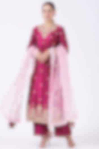 Wine Hand Embroidered Kurta Set by SURBHI SHAH at Pernia's Pop Up Shop