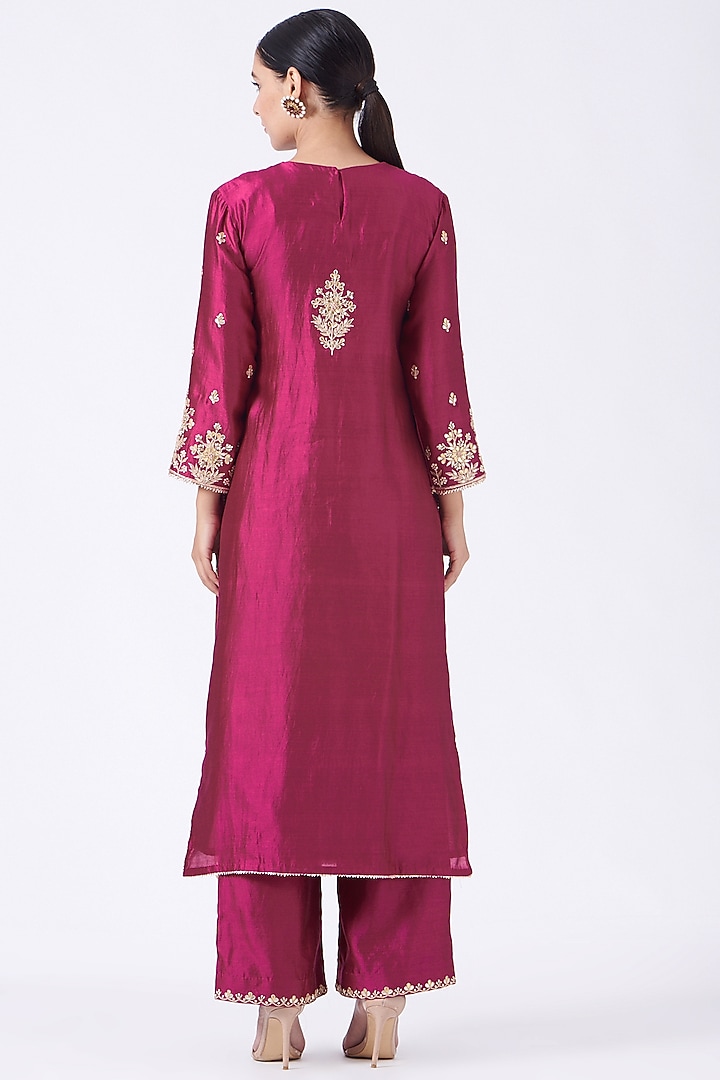 Wine Hand Embroidered Kurta Set by SURBHI SHAH at Pernia's Pop Up Shop