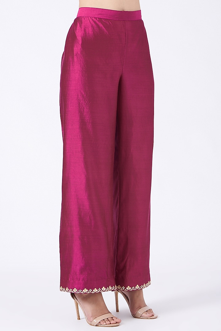 Wine Hand Embroidered Kurta Set by SURBHI SHAH at Pernia's Pop Up Shop