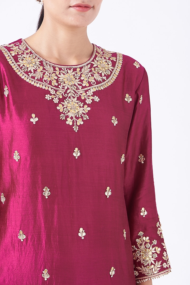 Wine Hand Embroidered Kurta Set by SURBHI SHAH at Pernia's Pop Up Shop