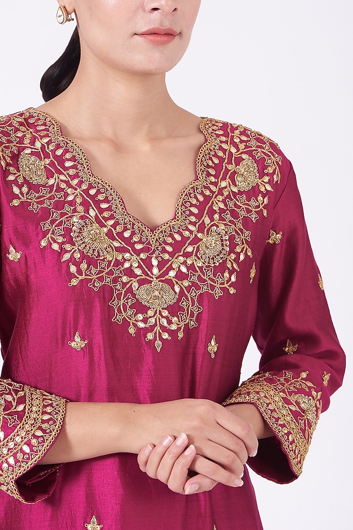 Wine Hand Embroidered Kurta Set by SURBHI SHAH at Pernia's Pop Up Shop