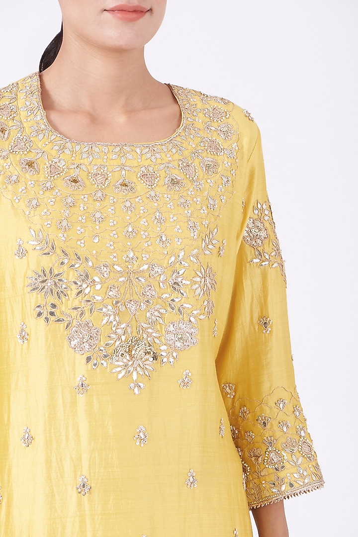 Butter Yellow Hand Embroidered Kurta Set by SURBHI SHAH at Pernia's Pop Up Shop