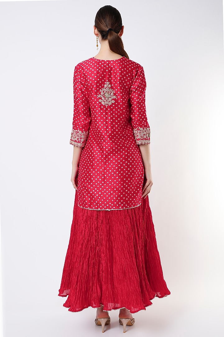 Fiery Red Hand Embroidered Kurta Set by SURBHI SHAH at Pernia's Pop Up Shop