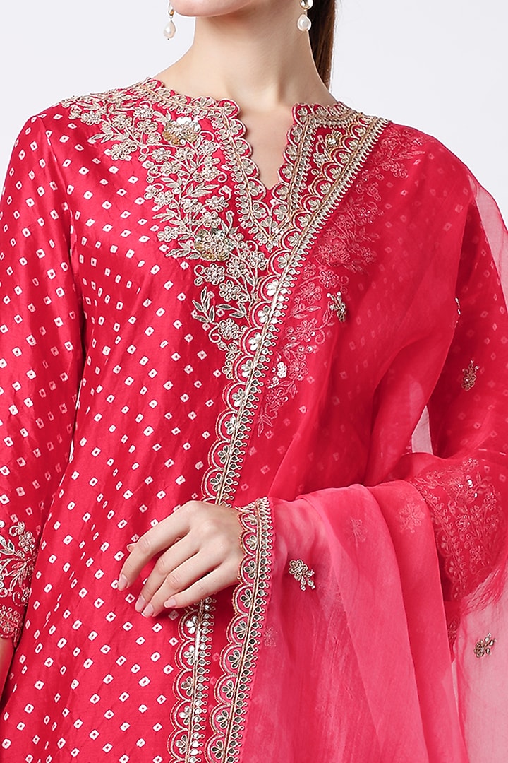 Fiery Red Hand Embroidered Kurta Set by SURBHI SHAH at Pernia's Pop Up Shop