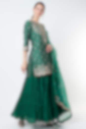 Dark Turquoise Hand Embroidered Kurta Set by SURBHI SHAH at Pernia's Pop Up Shop