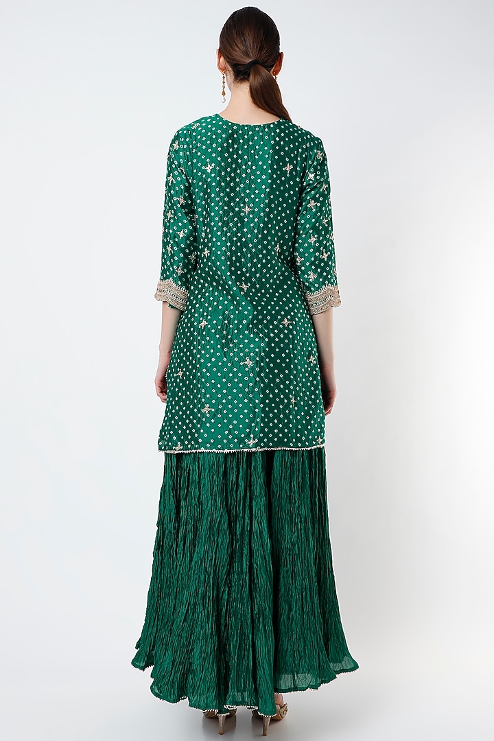 Dark Turquoise Hand Embroidered Kurta Set by SURBHI SHAH at Pernia's Pop Up Shop