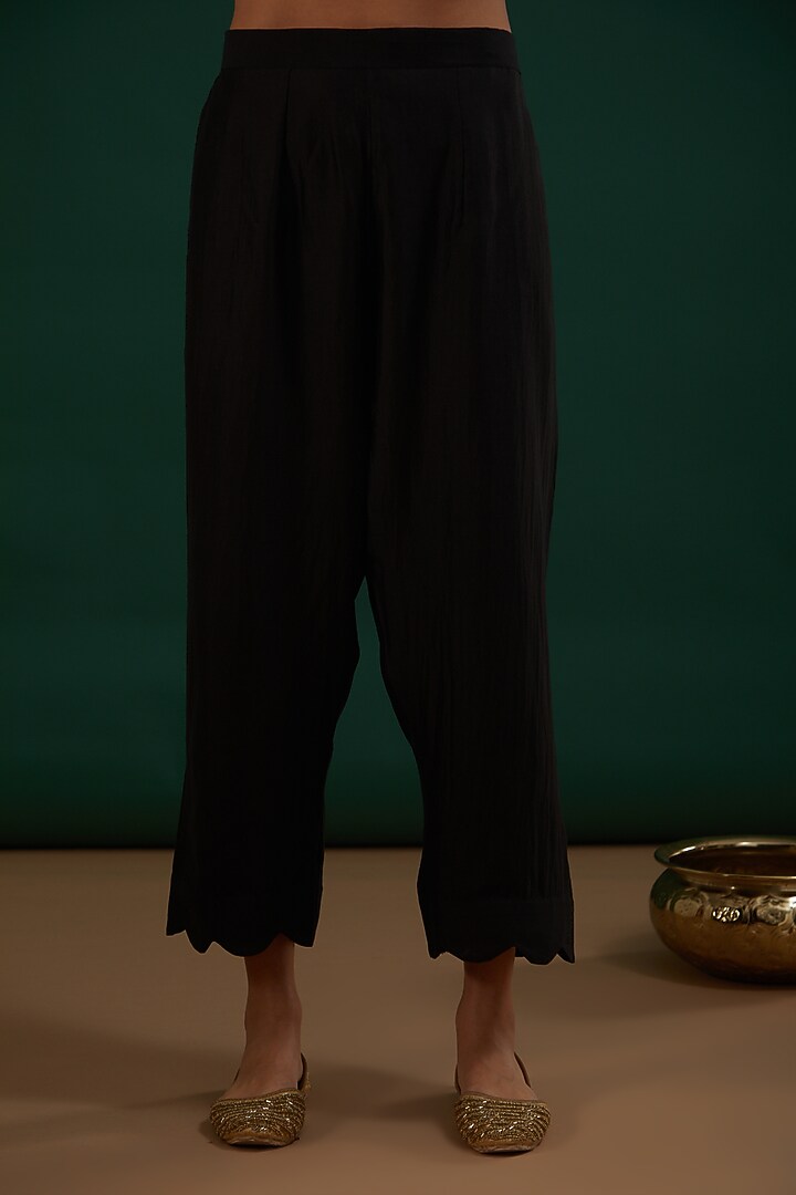 Dark Green Embroidered Kaftan Set by SURBHI SHAH at Pernia's Pop Up Shop