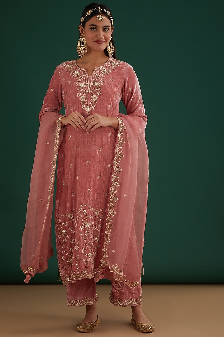 Rose Gold Embroidered Kurta Set by SURBHI SHAH at Pernia's Pop Up Shop