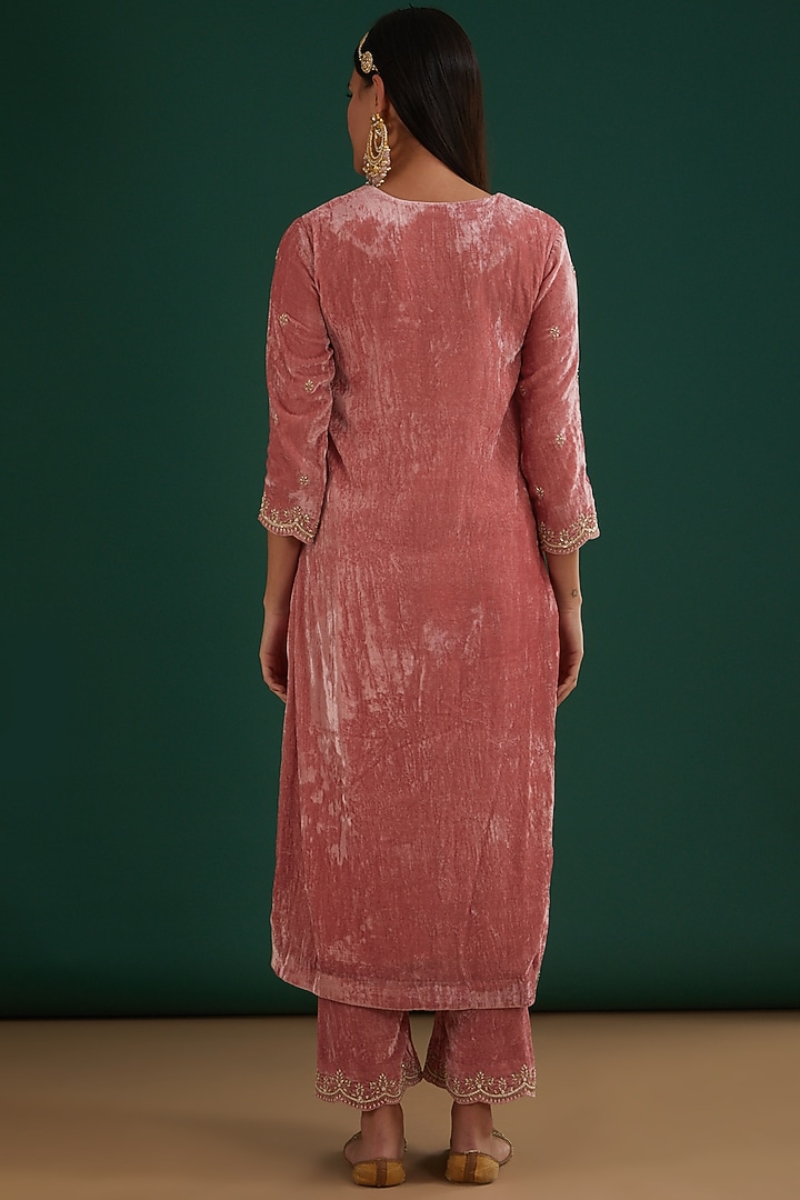 Rose Gold Embroidered Kurta Set by SURBHI SHAH at Pernia's Pop Up Shop