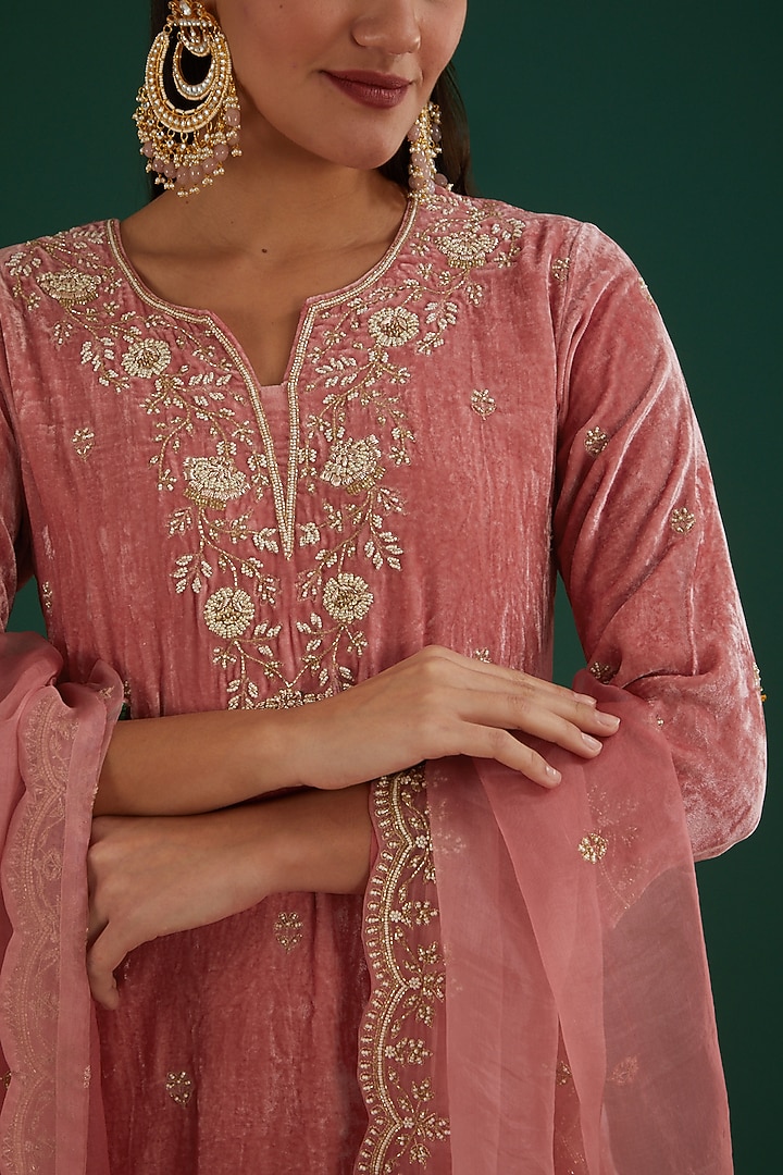 Rose Gold Embroidered Kurta Set by SURBHI SHAH at Pernia's Pop Up Shop