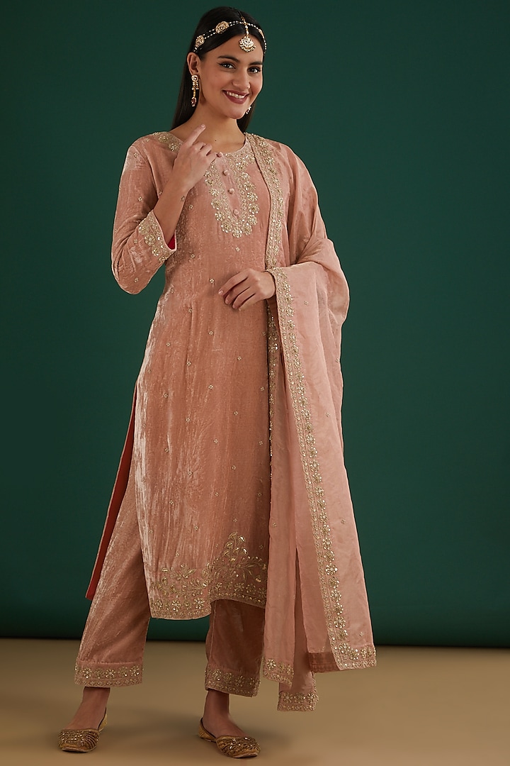 Rose Gold Hand Embroidered Kurta Set by SURBHI SHAH