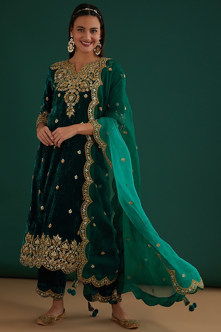 Dark Green Embroidered Kurta Set by SURBHI SHAH at Pernia's Pop Up Shop