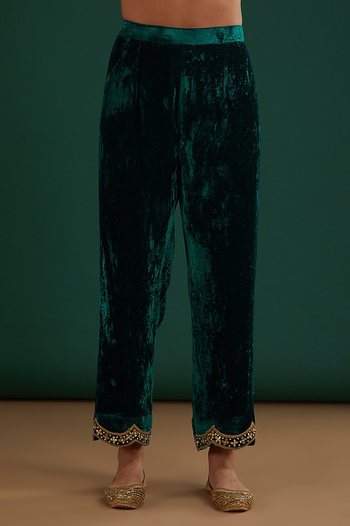 Dark Green Embroidered Kurta Set by SURBHI SHAH at Pernia's Pop Up Shop