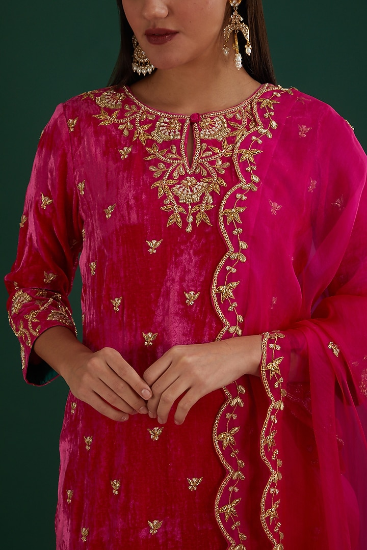 Rani Pink Embroidered Kurta Set by SURBHI SHAH at Pernia's Pop Up Shop