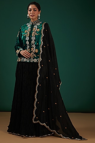 Emerald Green Hand Embroidered Jacket Set by SURBHI SHAH