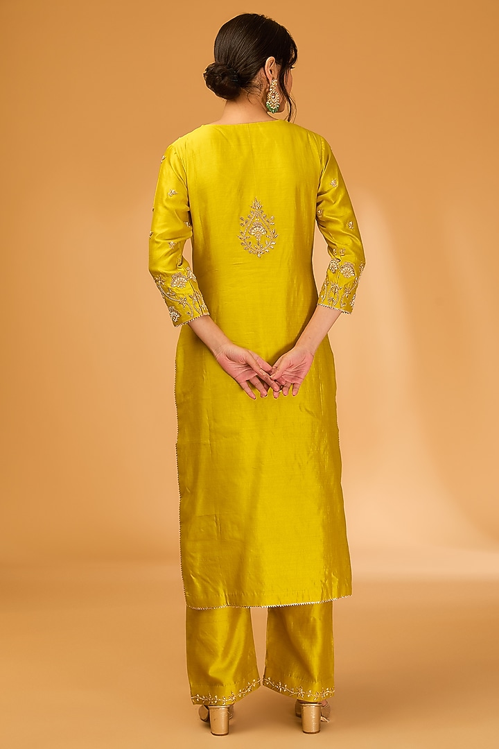 Yellow Spun Silk Marori & Zardosi Embroidered Kurta Set by SURBHI SHAH at Pernia's Pop Up Shop