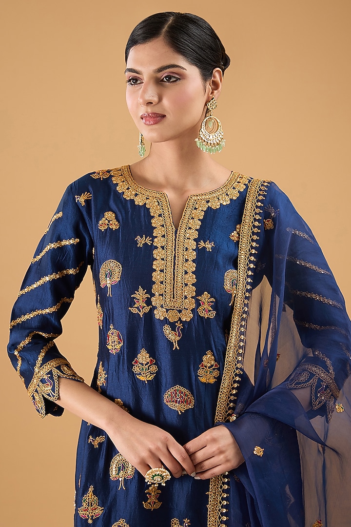 Navy Blue Pure Spun Silk Resham Work Kurta Set by SURBHI SHAH at Pernia's Pop Up Shop