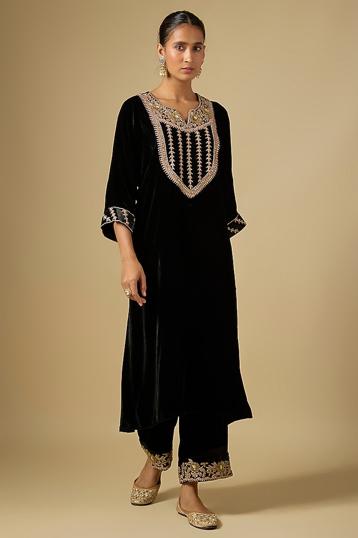 Black Velvet Zardosi Work Kaftan Set by SURBHI SHAH at Pernia's Pop Up Shop