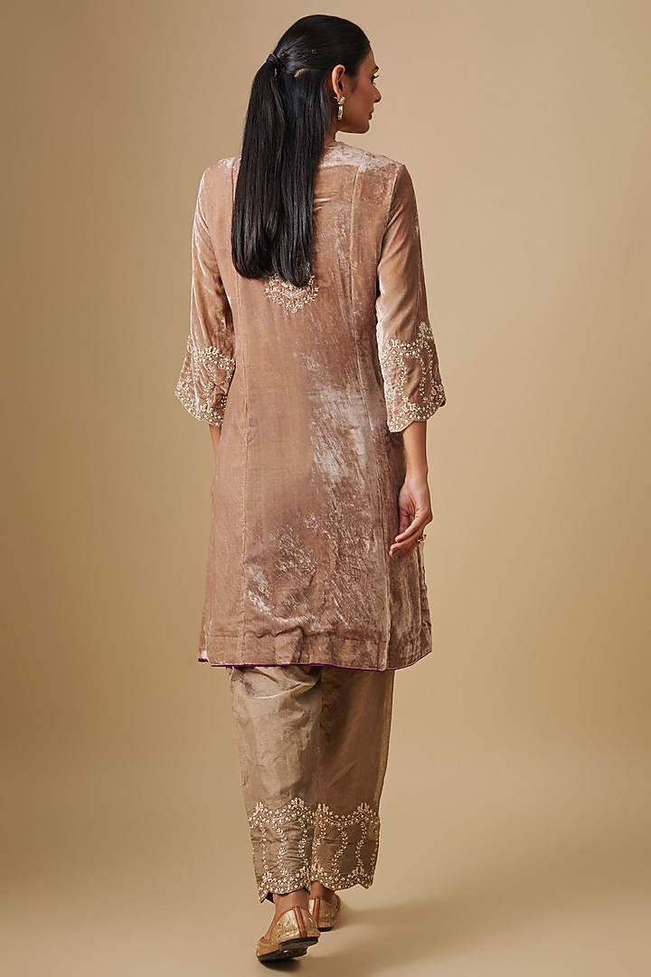 Grey Velvet Pearl Embroidered Kurta Set by SURBHI SHAH at Pernia's Pop Up Shop
