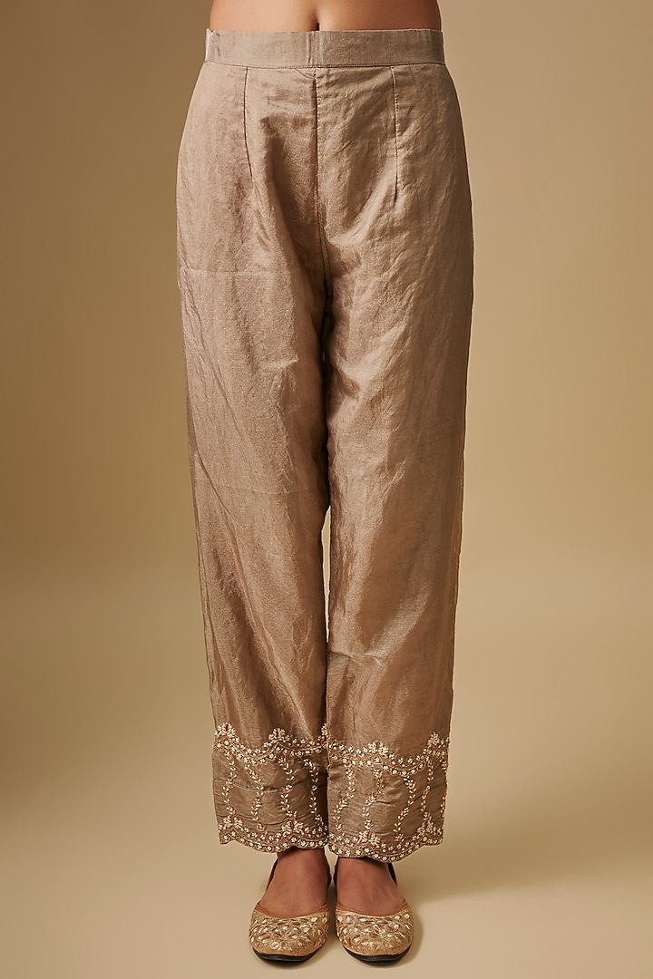 Grey Velvet Pearl Embroidered Kurta Set by SURBHI SHAH at Pernia's Pop Up Shop