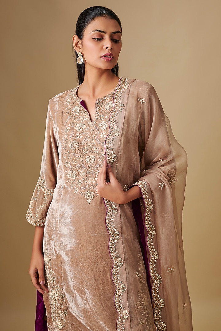 Grey Velvet Pearl Embroidered Kurta Set by SURBHI SHAH at Pernia's Pop Up Shop