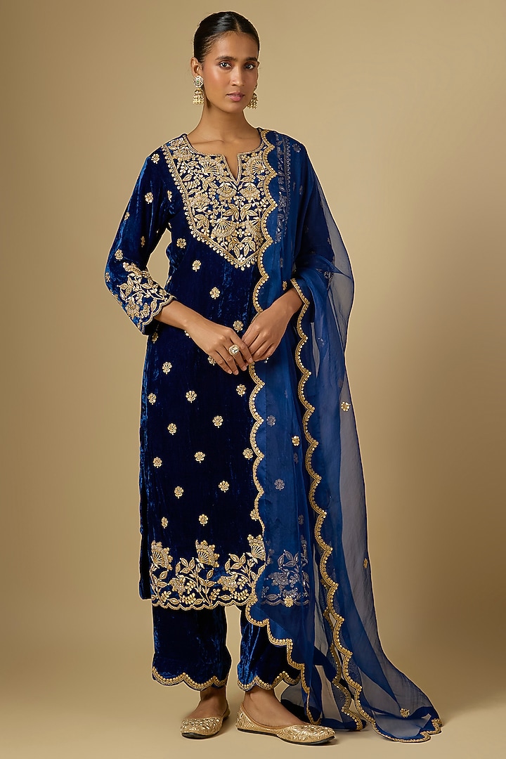 Navy Blue Velvet Pearl Work Kurta Set by SURBHI SHAH at Pernia's Pop Up Shop