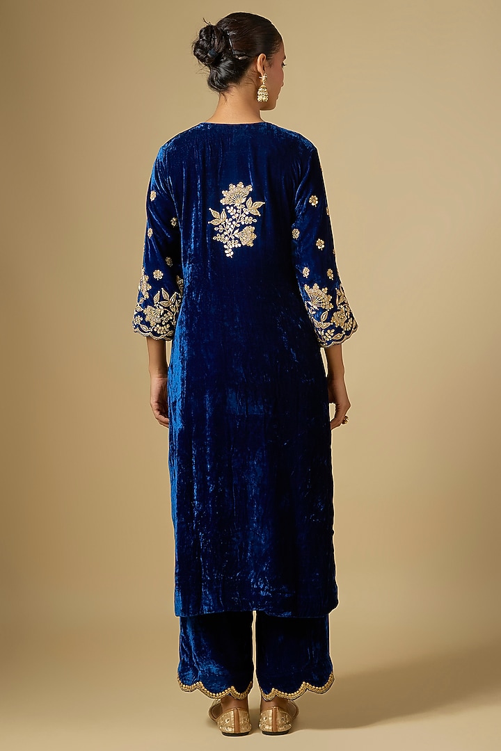 Navy Blue Velvet Pearl Work Kurta Set by SURBHI SHAH at Pernia's Pop Up Shop