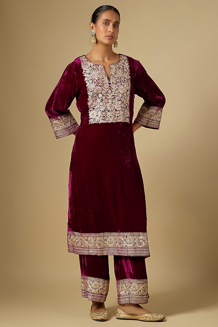 Magenta Velvet Tilla Work Kurta Set by SURBHI SHAH at Pernia's Pop Up Shop